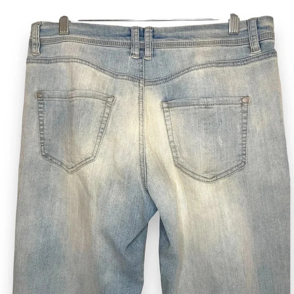 Refugee Distressed Jeans Women’s Size 8 Light Stone Washed Denim - Picture 7 of 12